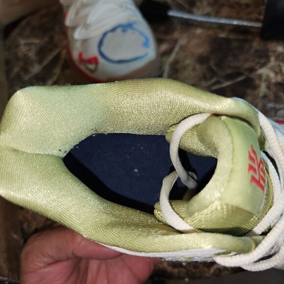 Nike men's Kyrie 5 EP Bandulu CK5836-100 basketball shoes size 10.5. 741 - Picture 11 of 13